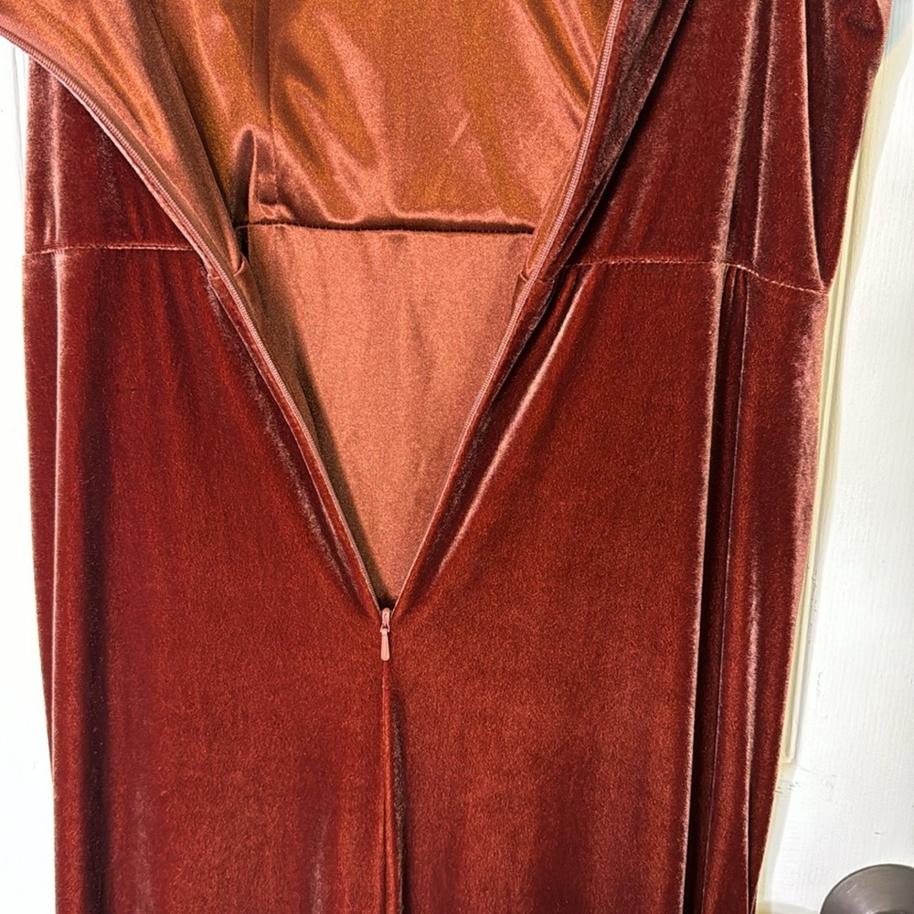Elegant Velvet Burgundy Dress - Picture 11 of 16